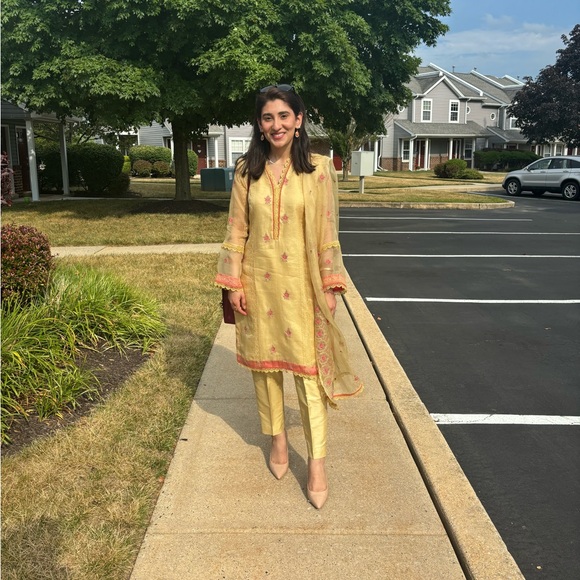 Hi, I’m Jav! - Picture 2 of 2